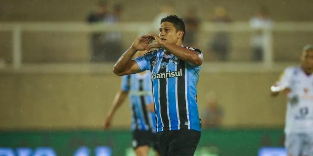 赏金女王试玩-回归中超？艾克森巴乙点射破门 赛后称将告别球队